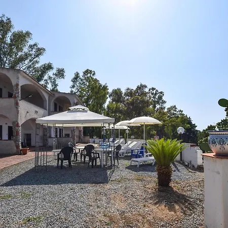 2 Bedroom Lovely In Apartamento