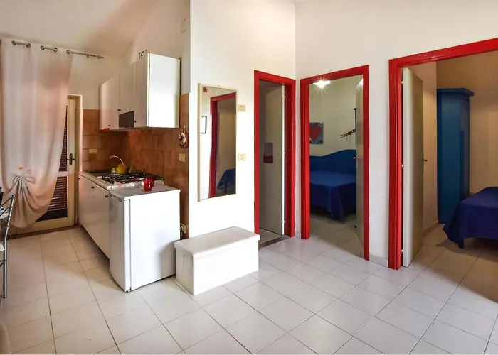 2 Bedroom Lovely In דירה